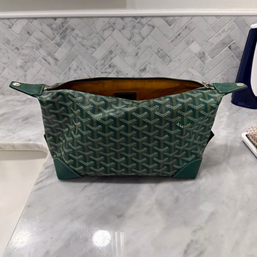 Goyard Women’s Green Goyardine Cosmetic Bag Zip Closure Silver Hardware Lined