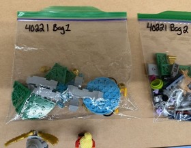 LEGO CREATOR 40221 Fountain 2 Minifigures 105 Pieces No Box Pre-Owned