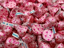 HERSHEY'S Kisses Chocolate Candy Filled with Strawberry Flavored Crème(5 Pounds)
