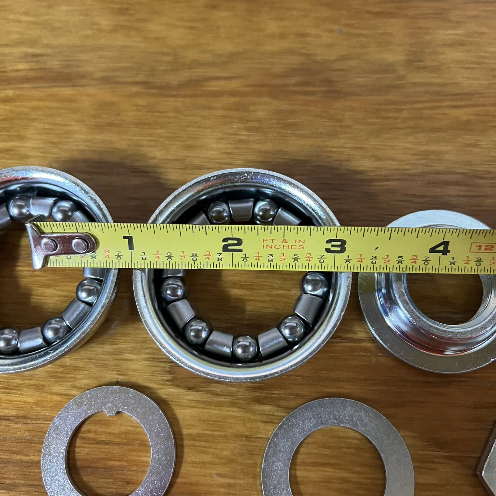 ONE PIECE CRANK BOTTOM BRACKET SET 24TPI FITS SEARS HUFFY & OTHERS NEW