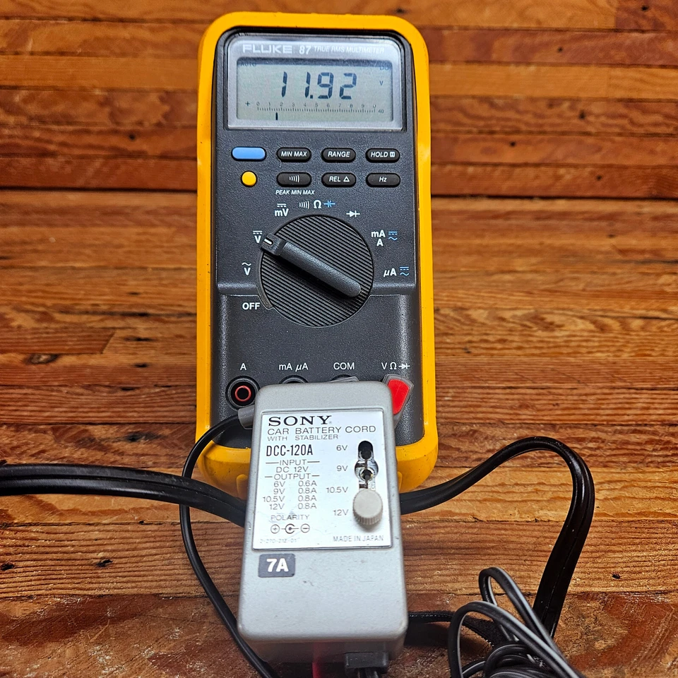 Cable Batería Coche Sony DCC-120A Original Sony con Salida Estabilizadora 6-12V DC Foto 2 de 4