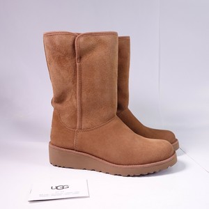 ugg amie boot size 8