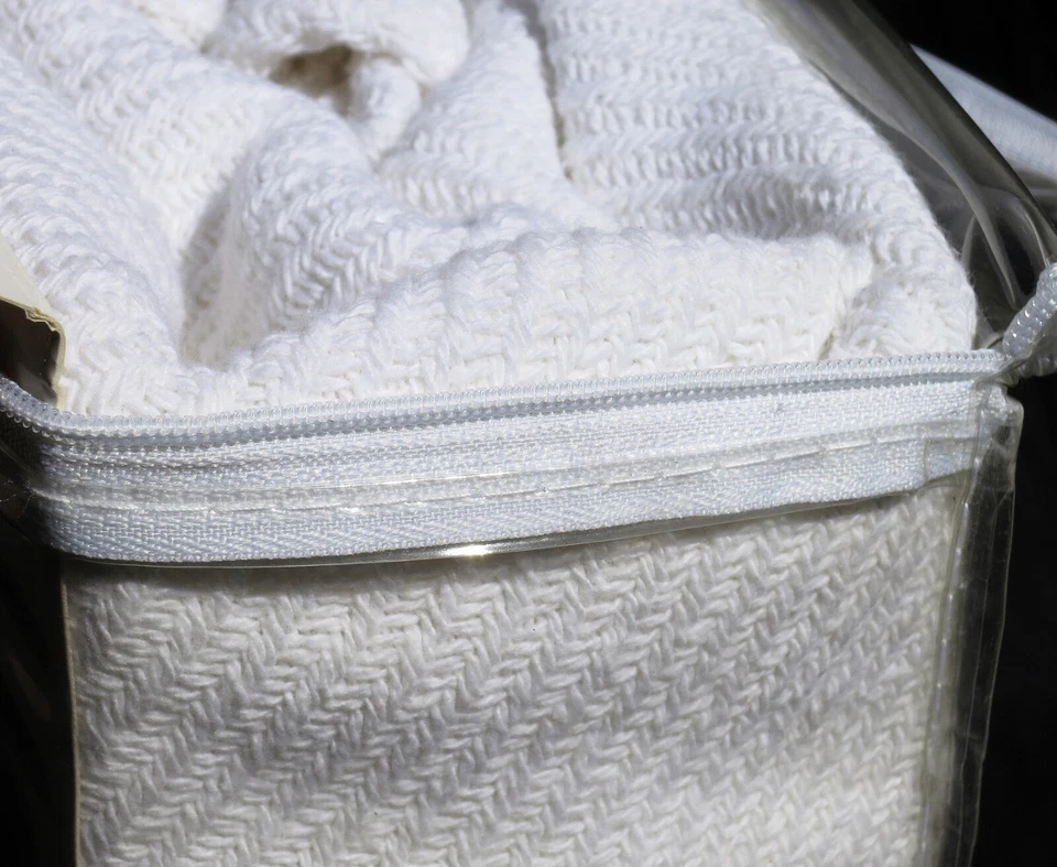 "Manta de algodón Calvin Klein blanca de lujo tamaño queen nueva 90x90"" sarga/espiga" Foto 3 de 3