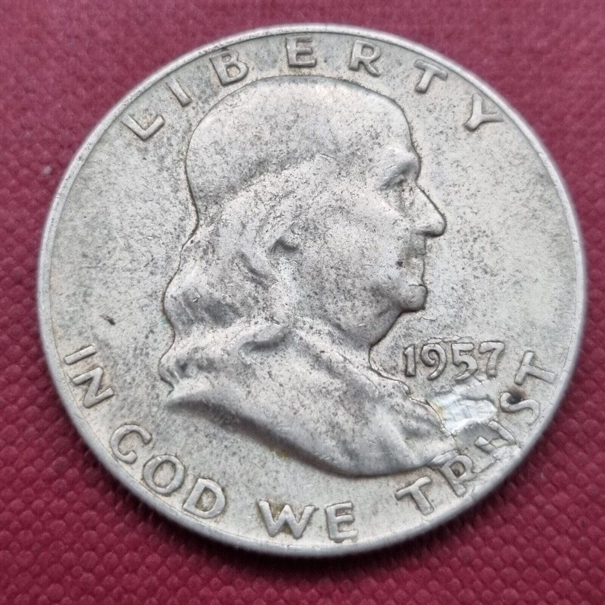 1957 D Franklin Half Dollar 25c Lamination ERROR near date #47067