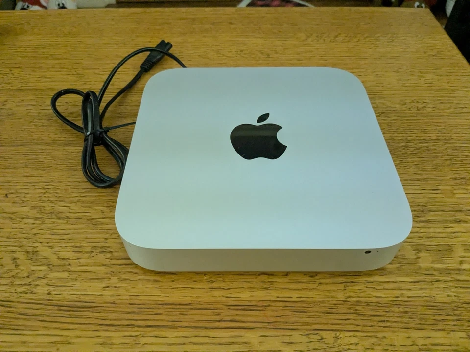 2014 Apple Mac Mini 250GB SSD, Intel Core i5 1.40 GHz, 4GB RAM Yosemite A1347 - Image 2 of 4