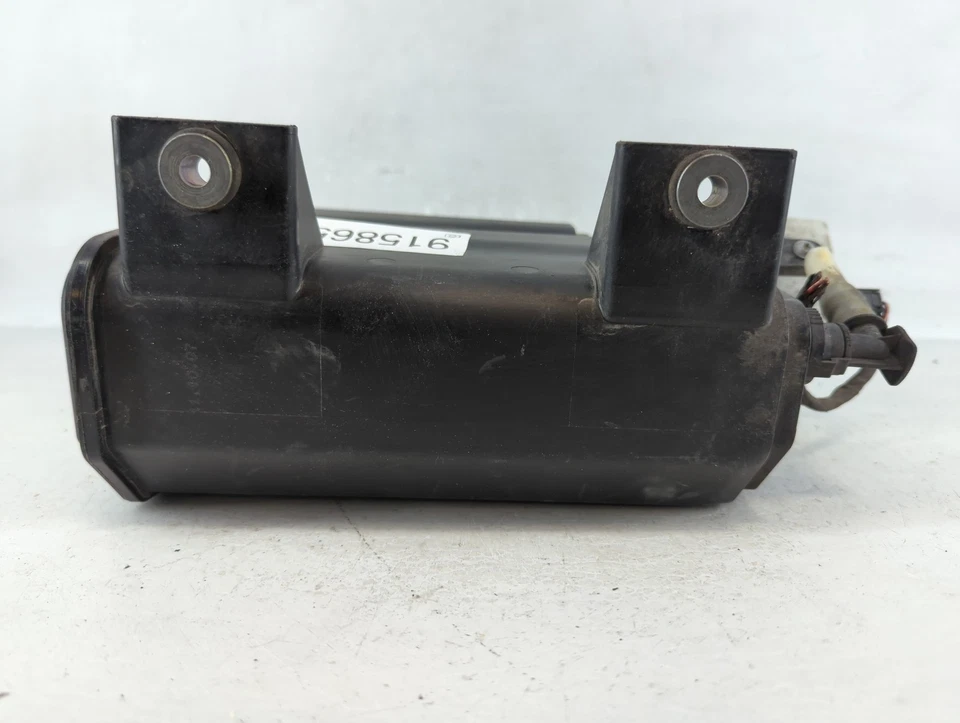 2008 Bmw 550i 燃油蒸汽炭罐 B4F2D — 第 2/4 张图片