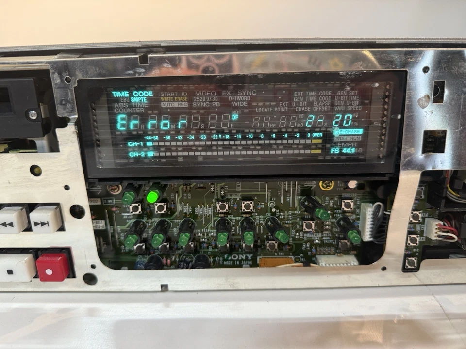 Grabadora de audio digital Sony PCM-7040, ¡sin probar! Foto 2 de 4