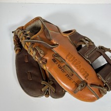 Wilson A2295 Youth Model Gearge Brett Right Hand Throw