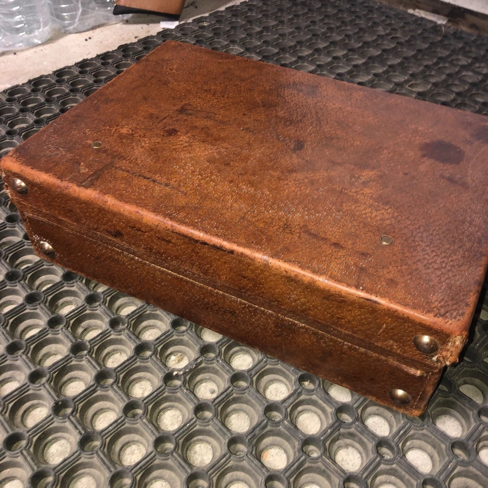 Valise ancienne en cuir - Bagage voyage retro ancienne valise en cuir sellier - Photo 3/4