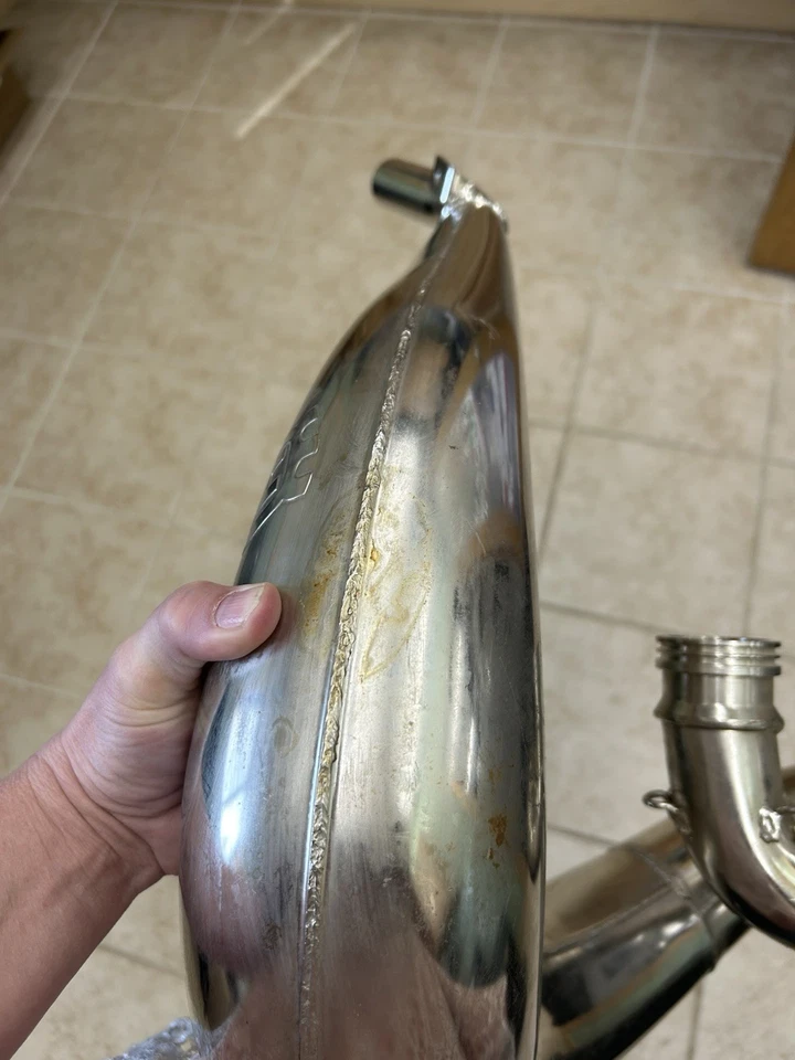 Tubo de fábrica Husqvarna FMF - 80305907500 Foto 3 de 3