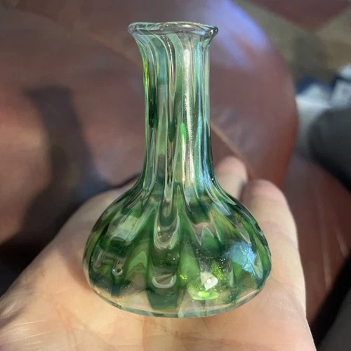 UNIQUE VINTAGE MURANO ITALIAN GLASS SMALL BUD VASE Green  (10-19)