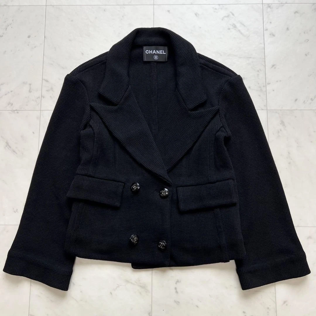 Giacca doppia waffle Chanel 21C strass marca cocco bottoni