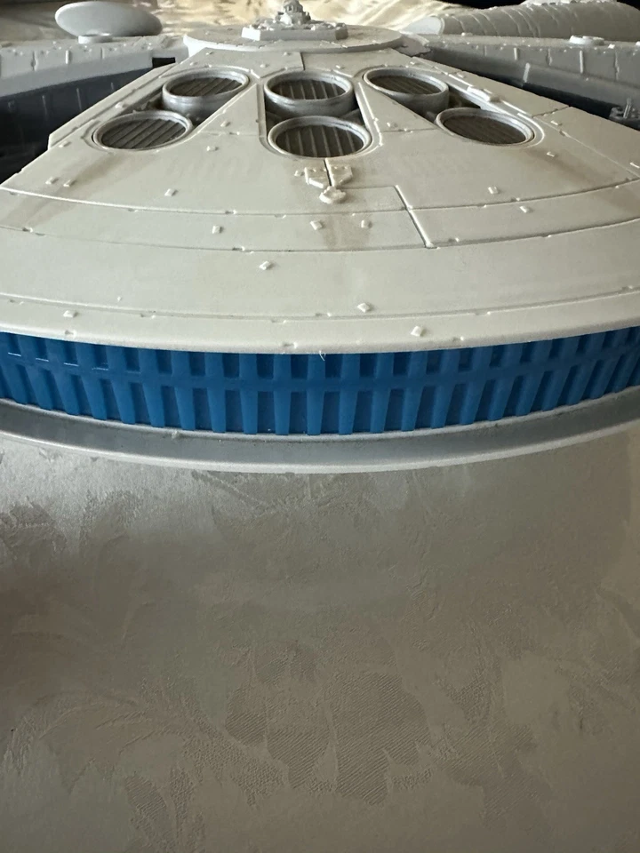 Sonidos y luces Star Wars Force Link Kessel Run Millennium Falcon Hasbro E0320 Foto 3 de 4