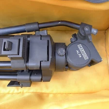 PROFESSIONAL TRIPOD Cartoni Alfa  w/Head w/case Made in Italy Great Condition