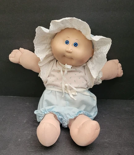 Vtg. 1972-1982 Cabbage patch doll bald with blue eyes, Blue outfit with Bonnet.