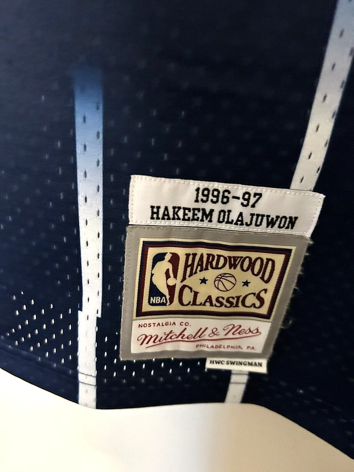 NEW!  Vtg 90s  OLAJUWON HOUSTON ROCKETS AUTHENTIC NBA Jersey #34 Sz  SMALL USA - Image 4 of 4