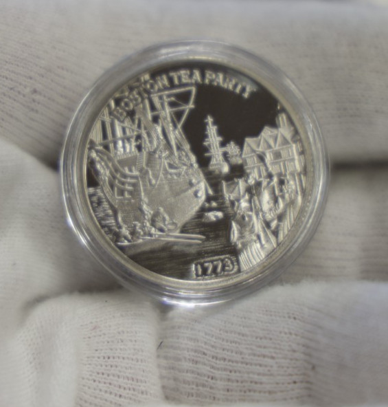 America 250th Anniversary Half Dollar ~ Boston Tea Party~ (2023 Niue)