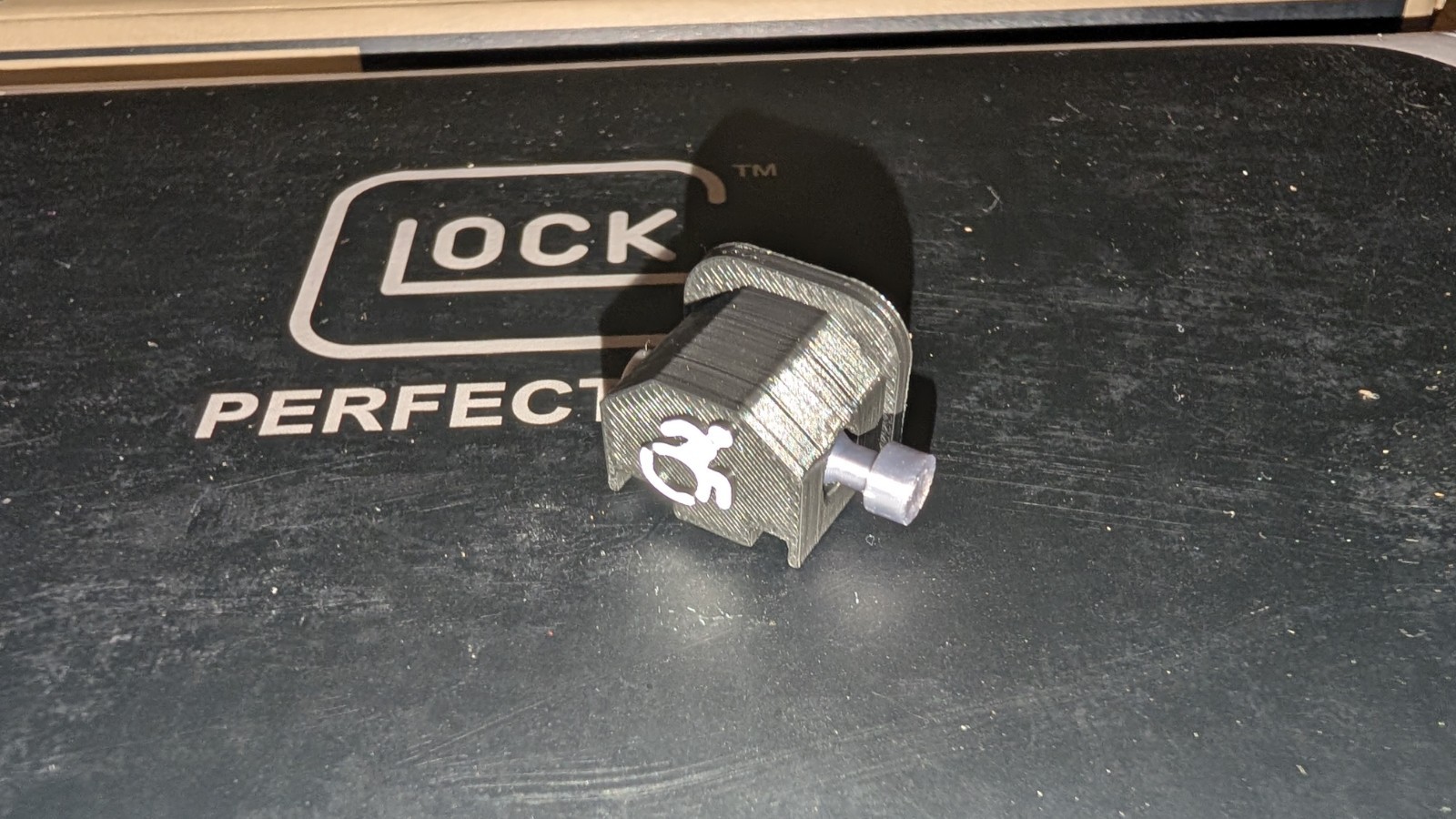 Novelty Button Back Plate For Airsoft Glocks