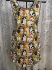 HANDMADE CATS CRISS CROSS APRON SIZE MEDIUM