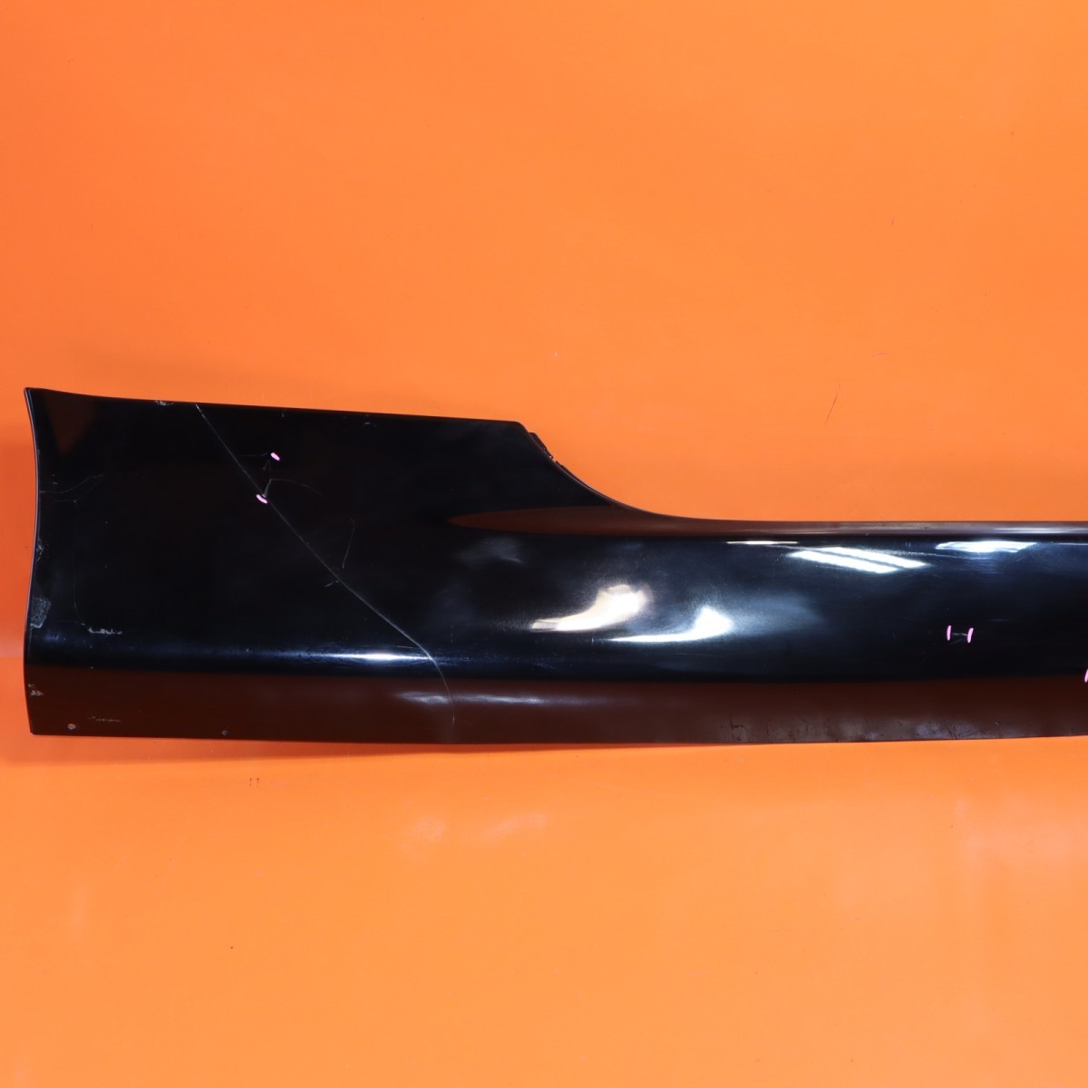 Aston Martin DB9 2005-2012 Right Rocker molding