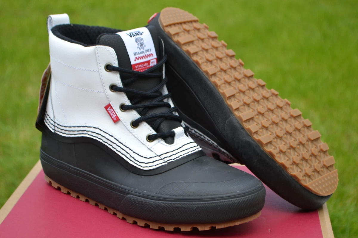 VANS BNIB Mens Boots STANDARD MID SNOW MTE White Black UK 9 43 RRP 160