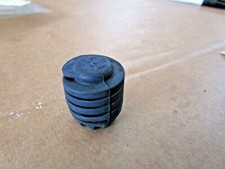 Mercedes W202 S202 T-Modell Puffer Anschlagpuffer Heckklappe Rückwandtür NEU Mercedes W202 S202 T-Modell Puffer Anschlagpuffer Heckklappe Rückwandtür NEU