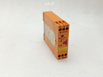 SCHLEICHER KZT 710 K / NR. 06004064-342 / TIME RELAY 220V / 50-60Hz