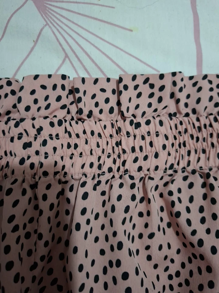 Size 28 Boohoo Pink Silky Shorts - Image 3 of 4