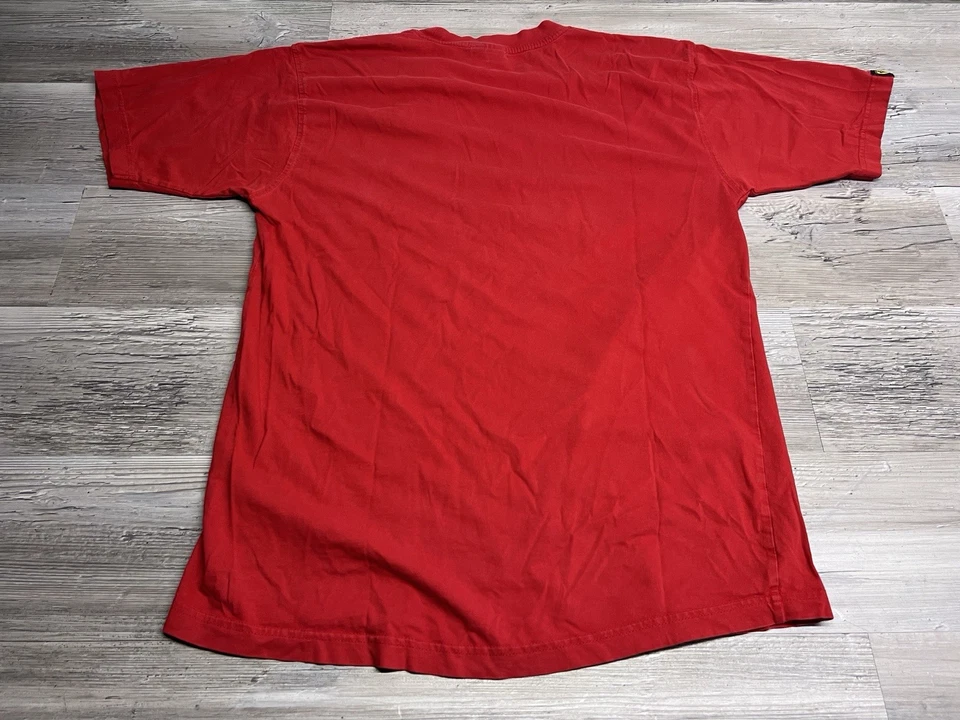 Винтажная аутентичная футболка Y2K Ferrari размер L выцветшая на красном солнце экзотическая автомобильная графическая футболка - Изображение 2 из 4