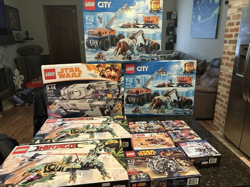 LEGO 11 Set Lot: Star Wars, City & Ninjago (all Sets Sealed)