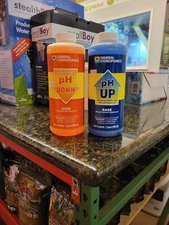 General Hydroponics Combo - 1 Quart of Orange pH Down (Acid) & Blue pH Up (Base)