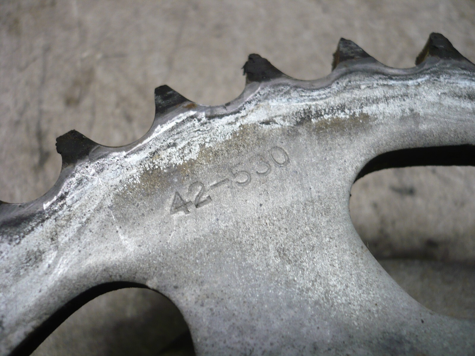 SUZUKI 1983 83 GS450 GS450L REAR SPROCKET CARRIER DRIVE OEM 64511-33741