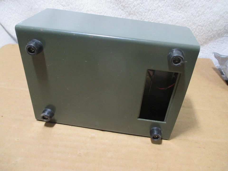 Sovtek Big Muff Pi Green Russian Bubble Font Guitar FX Fuzz Pedal & Box see pic - Image 3 of 3