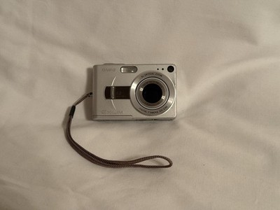 Casio Exilim EX-Z30 3.2MP Compact Digital Camera Silver 3x Optical