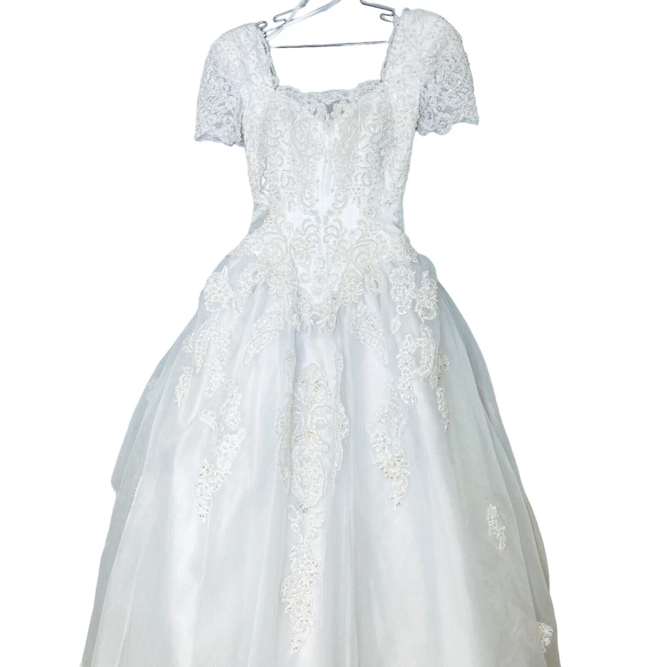 Antigo Vestido de Noiva Oleg Cassini Branco Tamanho 4 CONTAS PESADAS Trem Capela Novo sem etiquetas - Imagem 2 de 4