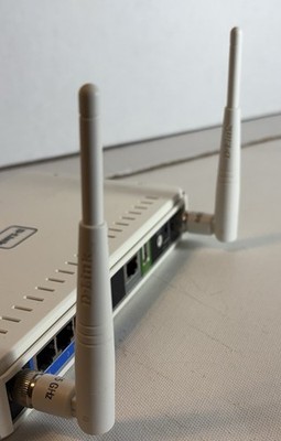 Pair D Link Antennas ONLY  2.4 / 5 GHz for DIR 825 Wireless Router Used