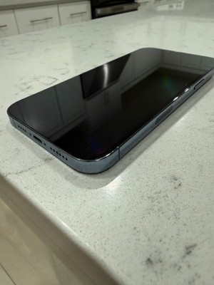 Apple iPhone 13 Pro Max - 128 GB - Sierra Blue (Unlocked)