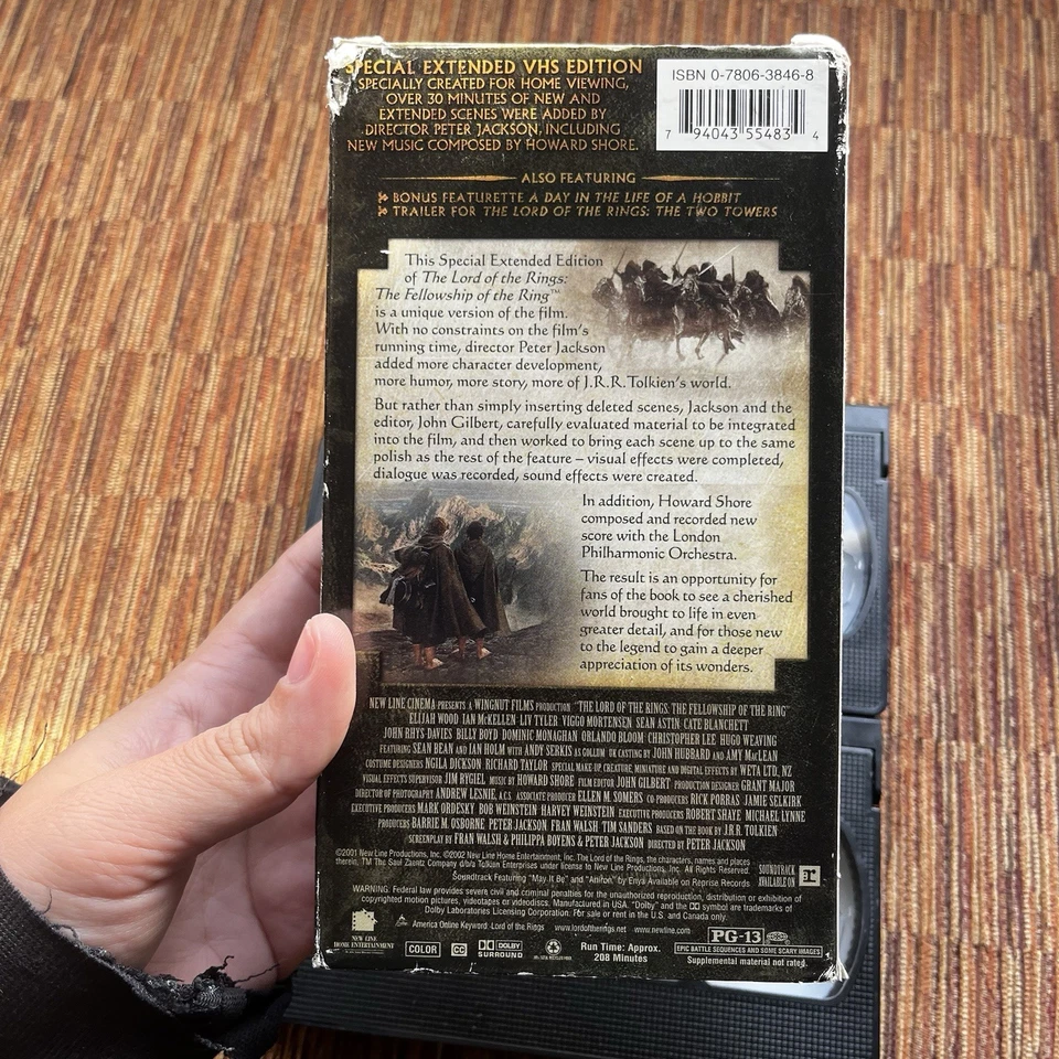 LORD OF THE RINGS TRILOGY EXTENDED EDITIONS WIDESCREEN VHS 2 Tape Sets - Image 3 of 4