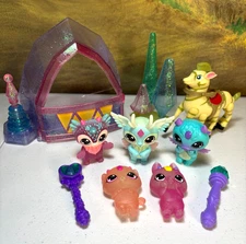 Magic Mixies Mixlings Luna Petunia Crystal Castle Stable Figures Toy Lot