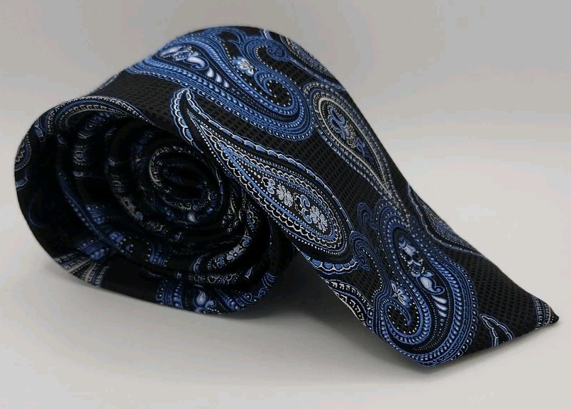 Daniel Cremieux Black & Navy Blue Paisley Mens Tie 100% Silk Italy XL 64 x 3 1/4
