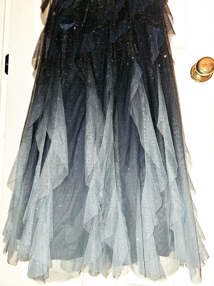 Vestido feminino TeezeMe cintilante azul meia-noite tule sem alças com babados tamanho 9  - Imagem 4 de 4