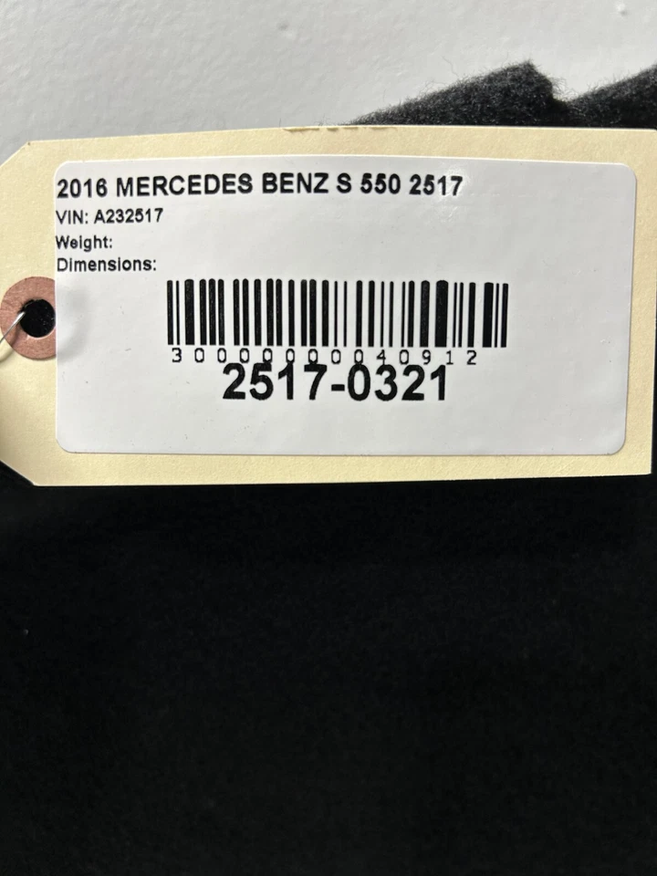 Cubierta de embellecedor del panel del cuarto lateral izquierdo del maletero Mercedes-Benz S550 2014-2017 OEM Foto 4 de 4