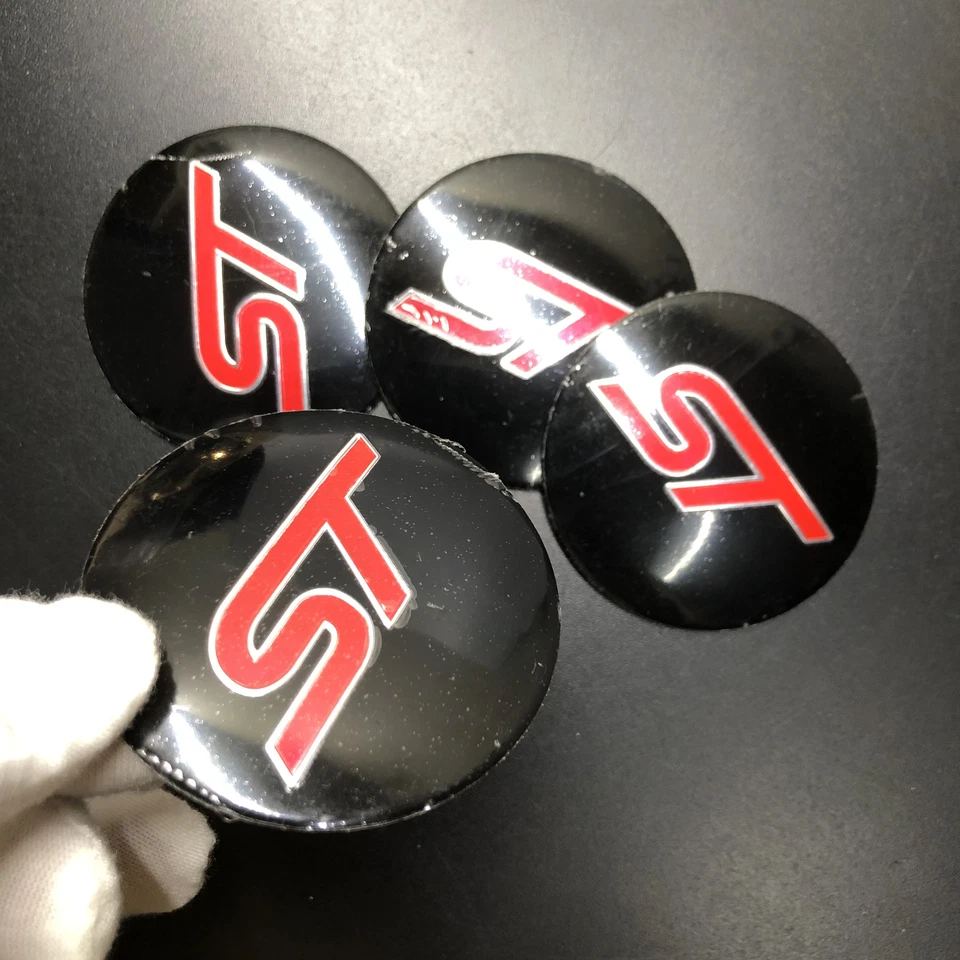 4 Piezas Rojo ST Racing Modificado VIP Insignia Coche Rueda Centro Tapacubos Pegatina Emblemas Foto 2 de 4