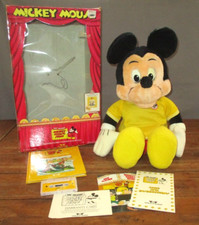 World of Wonder Talking Mickey Mouse Show Doll w/ Book Tape Original Box in GWC