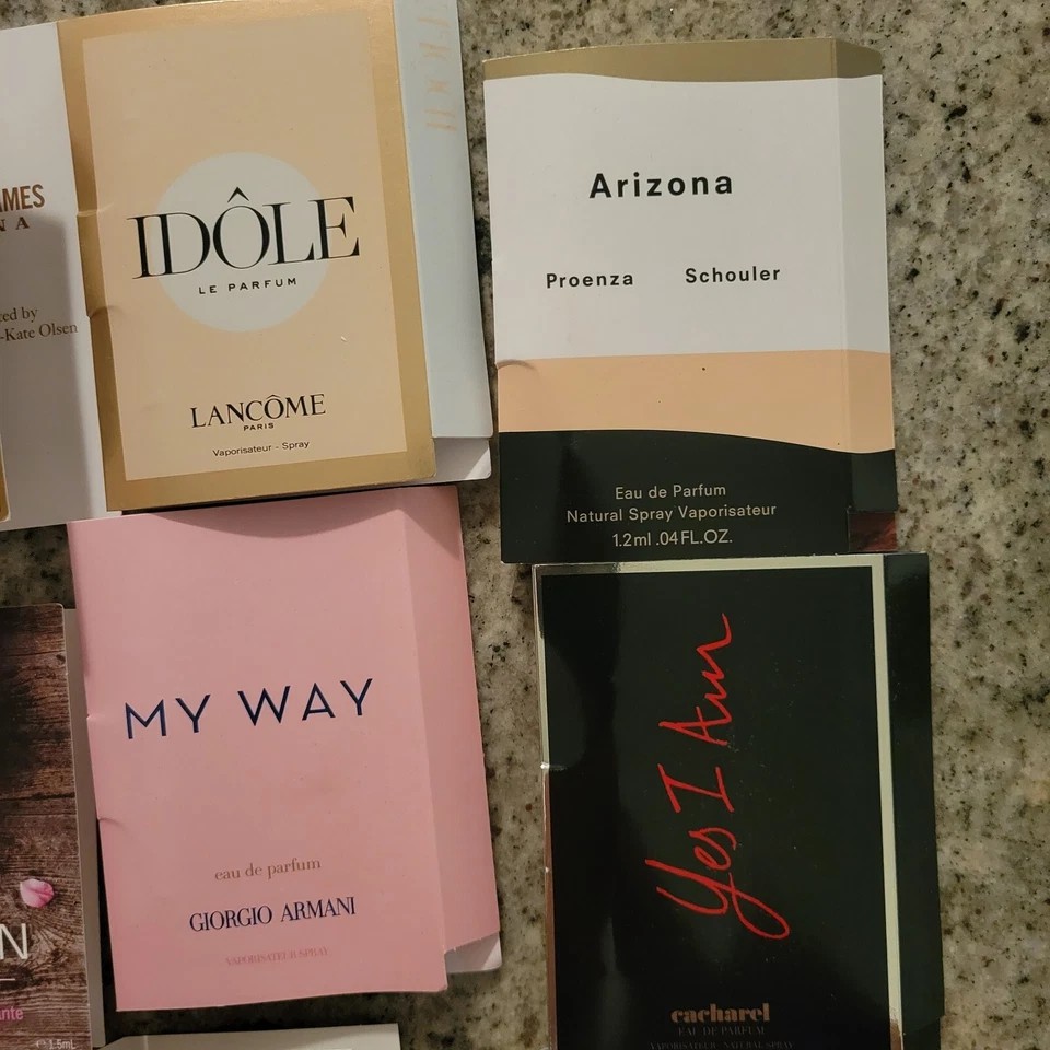 Women Perfume Toilette Samples Armani Burberry Marc Jacob More Lot Of 11 Vial - Image 4 of 4