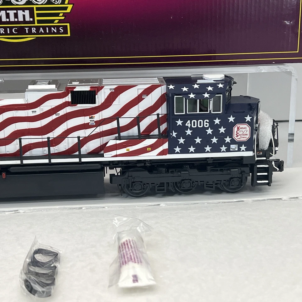 MTH Premier 20-21157-1 Kansas City Southern Veterans SD70ACe Diesel PS.3 O New - Image 3 of 4