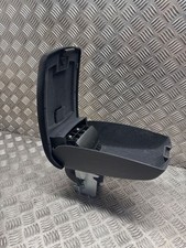 Nissan Juke I F15 2016 Mitte Armlehne MEJ7248301 FOM125530