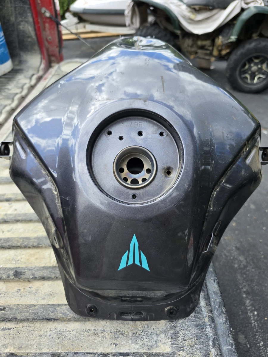 ヤマハ　MT-10SP 22年モデル用タンク ヤマハ MT-10SP 22年モデル用タンク ヤマハ MT-10SP 22年モデル用タンク