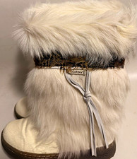 BEARPAW Women s Size 6 White Faux Fur Snow Wi...