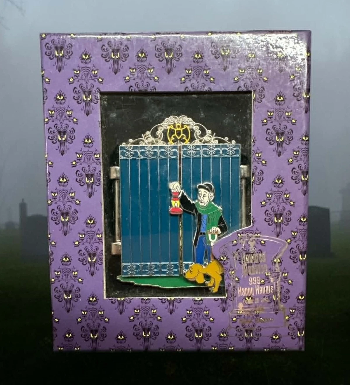 WDW: 2003 Happy Haunts Ball - Haunted Mansion Caretaker & Hitchhiking Ghosts Pin